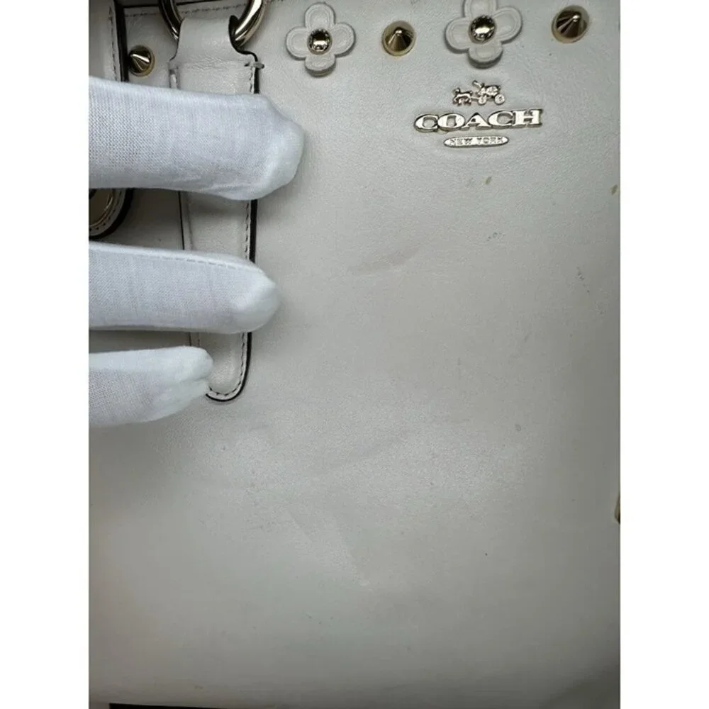 COACH 37400 Crosby Carryall Satchel Flower Rivet Leather White/ivory - Picture 4 of 12